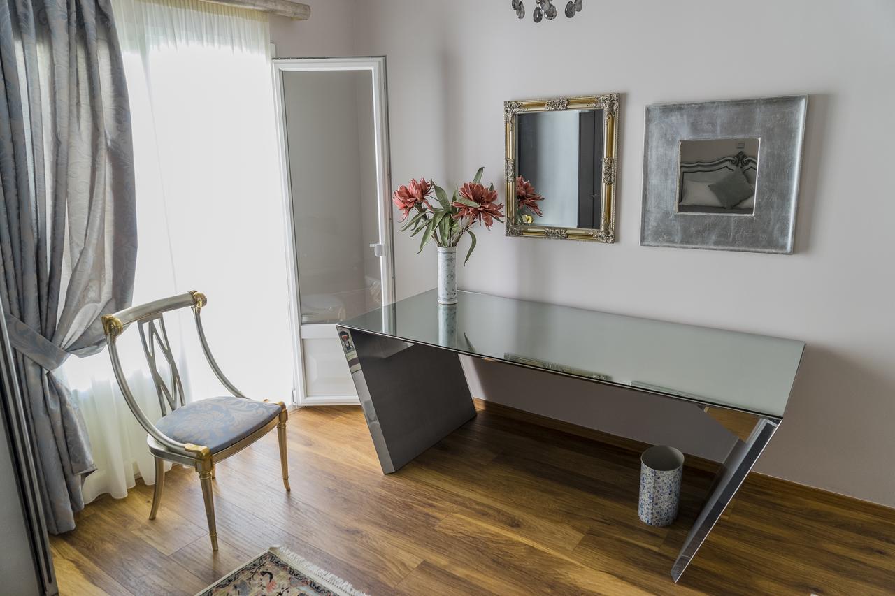Le Bijou Luxury Rooms & Suites Véria Eksteriør bilde